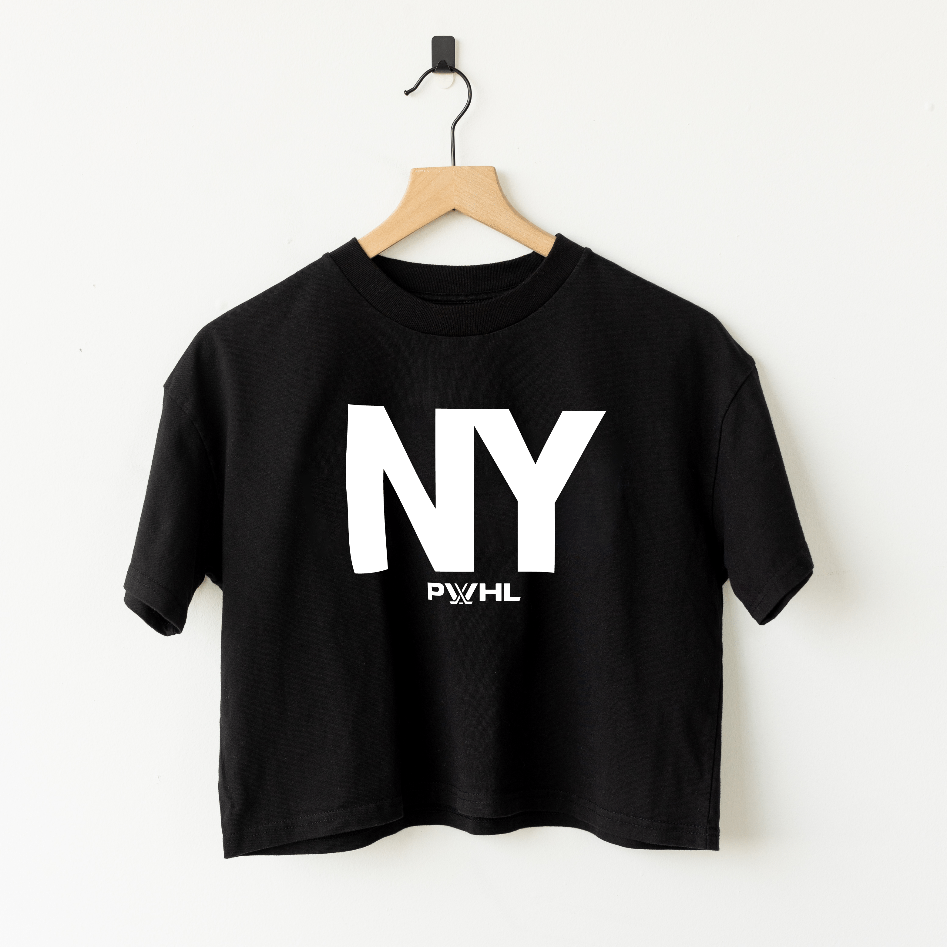 New York Boxy Crop T-Shirt - T-Shirt in Black