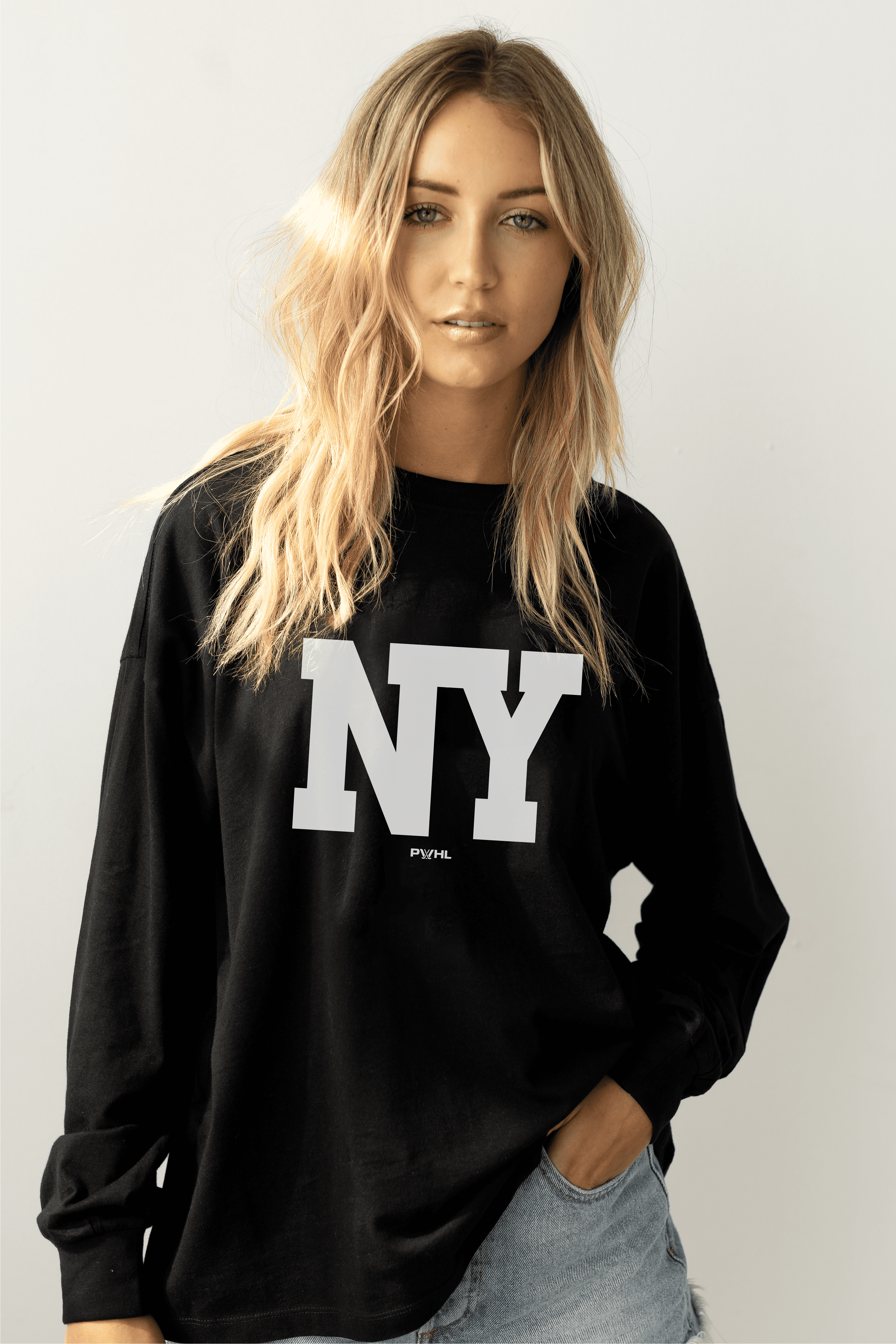 New York Long Sleeve T-Shirt - Long Sleeve T-Shirt in Black