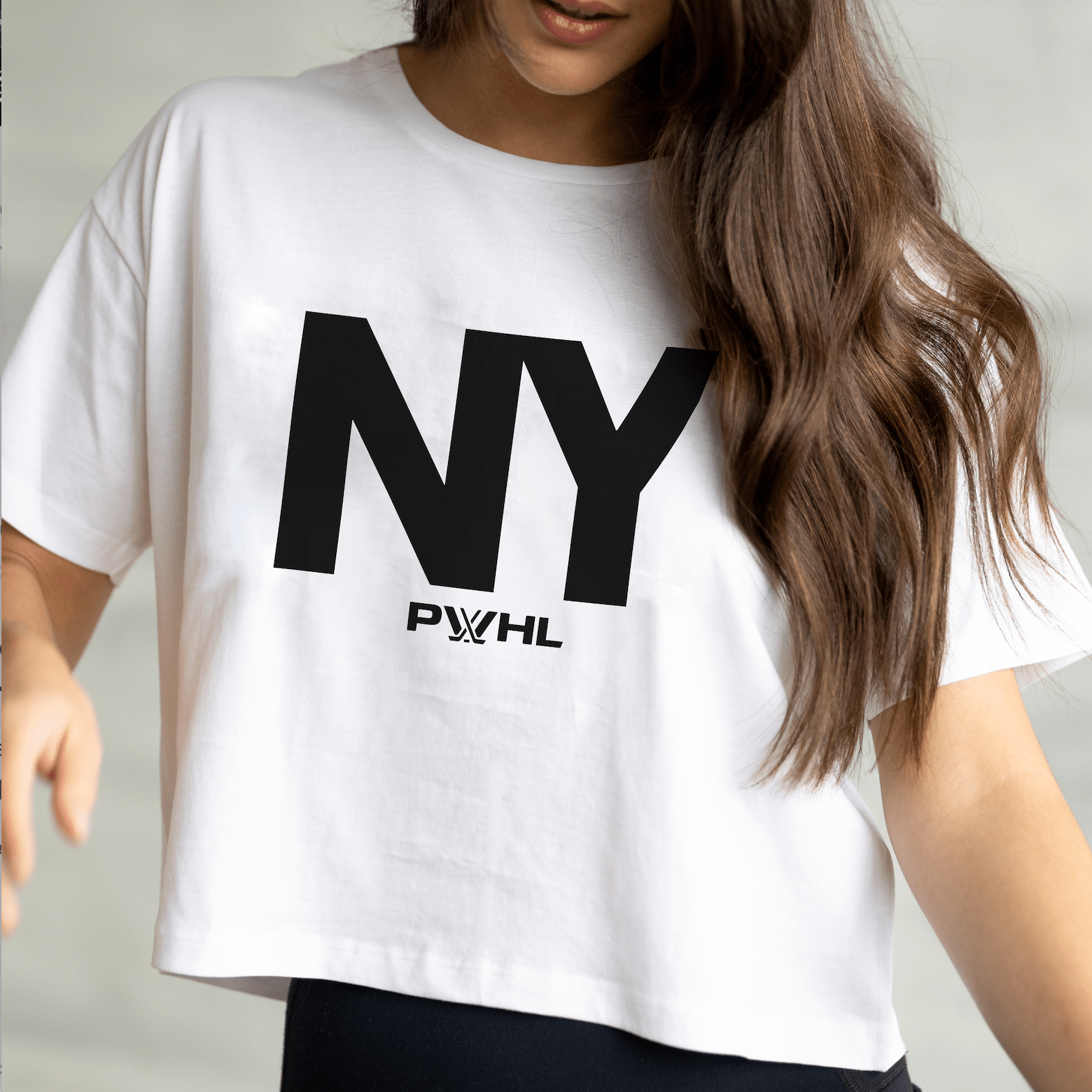 New York Boxy Crop T-Shirt - T-Shirt in Black